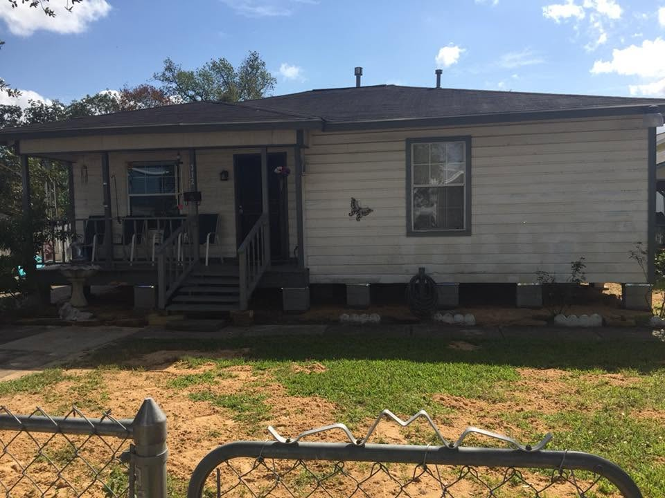 Raised Houston-area home supported during foundation work